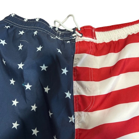 United States flag, swim trunks - Picture 3 of 5